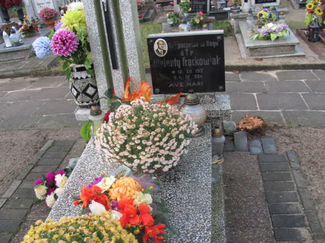 Grób Wiktoria Frąckowiak  